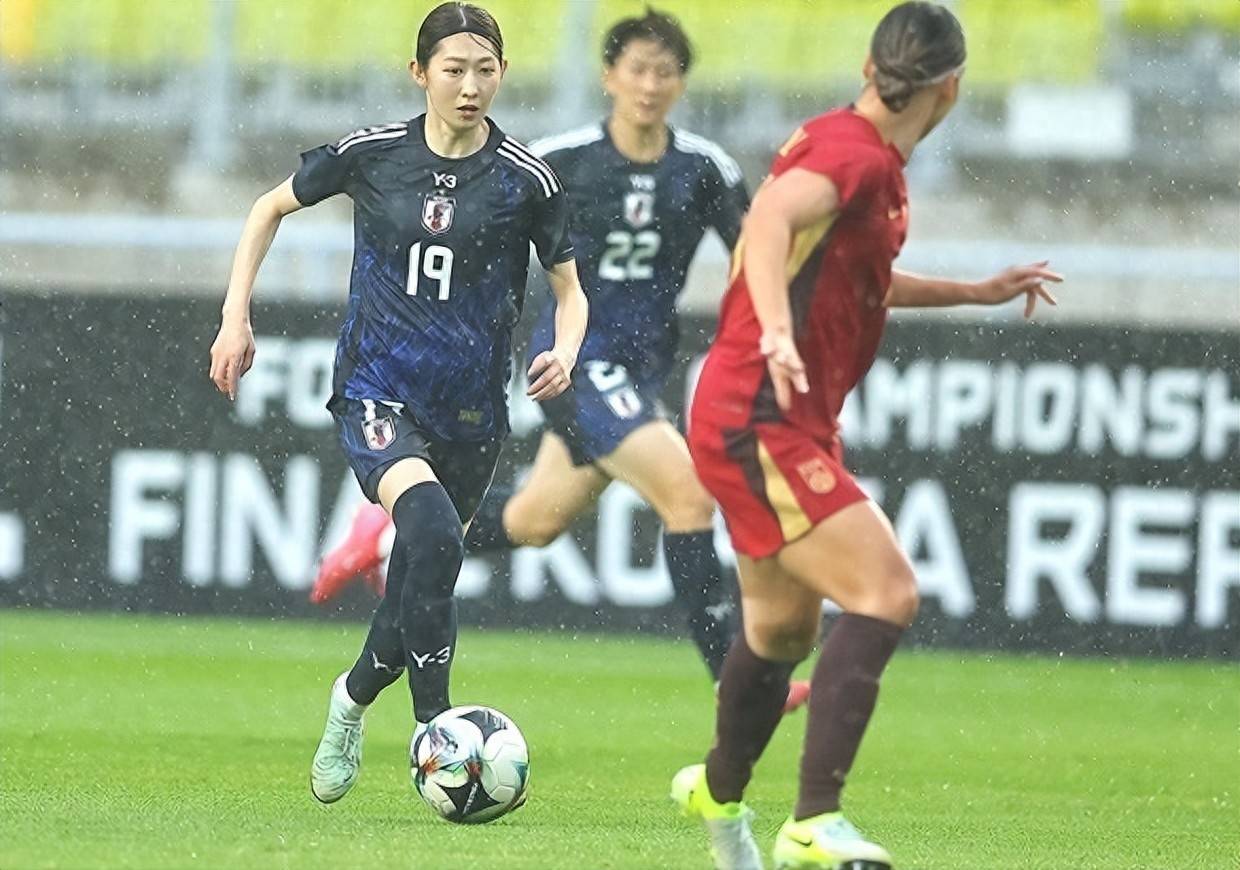 日本女足队员受伤，提前退出比赛