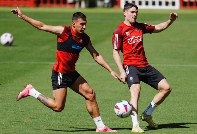 爱游戏在线登录-格拉纳达前锋连场破门，成为球队支柱