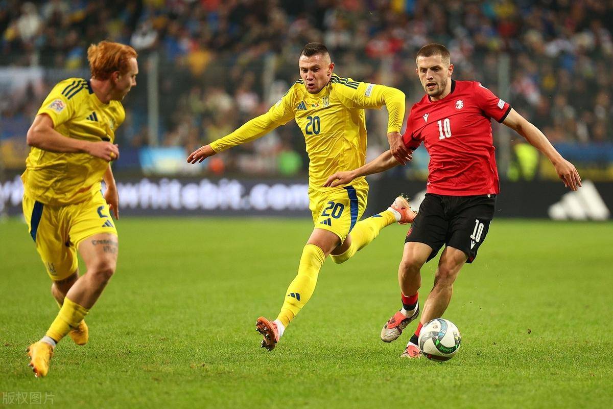 包含阿尔巴尼亚队在欧国联比赛中一路高歌的词条