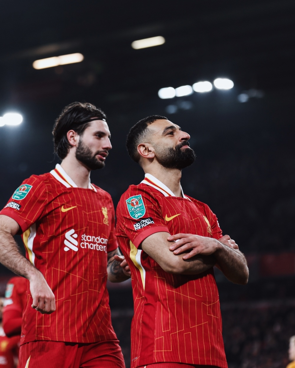 爱游戏app-包含利物浦逆转拜仁：萨拉赫梅开二度，菲尔米诺射中横梁的词条