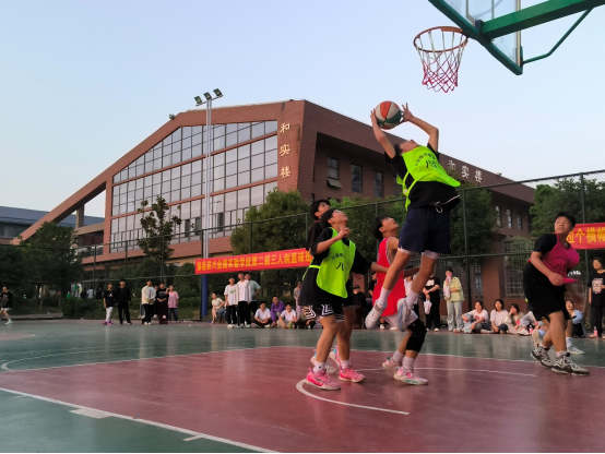 爱游戏视频-篮球比赛全面升级，技战术配合娴熟的简单介绍