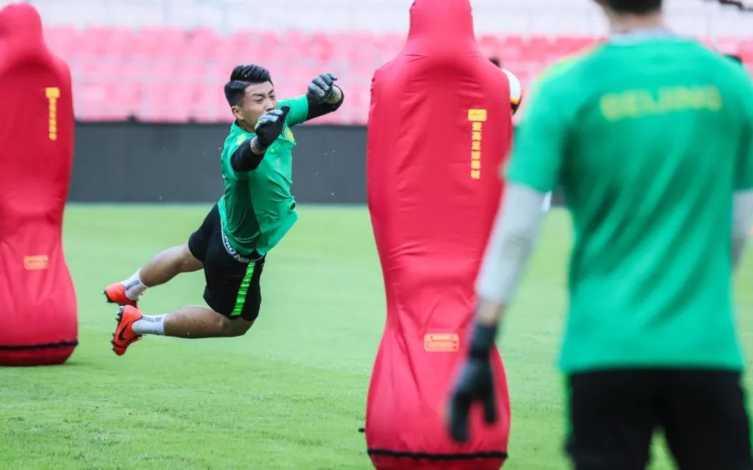 爱游戏平台-包含解读球队备战计划，教练组全力备战的词条