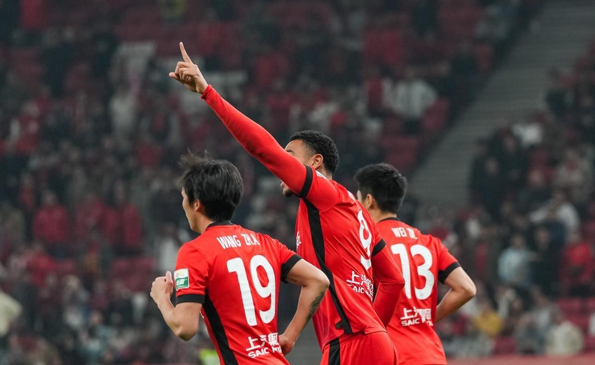 爱游戏教练-关于双雄交锋，上港对阵申花，争夺南京边锋之战的信息