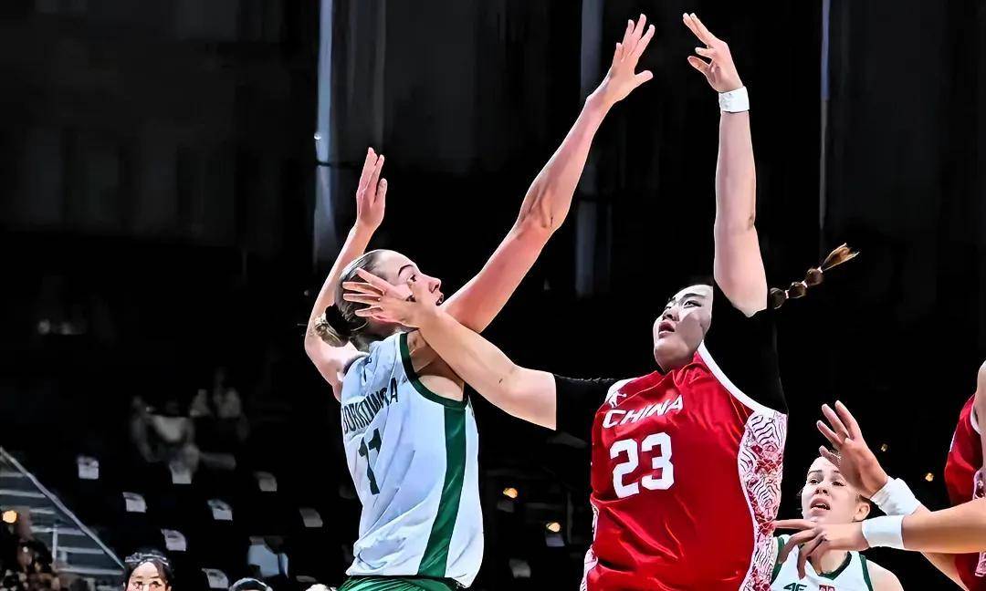 爱游戏app-包含精彩对决！两支顶级球队在比赛中大放异彩的词条