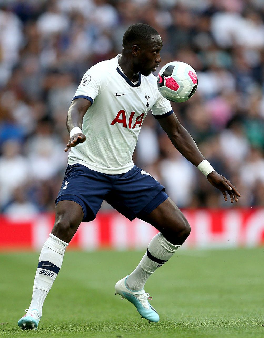 爱游戏登录入口-热刺主场惨败南安普顿，连续失球