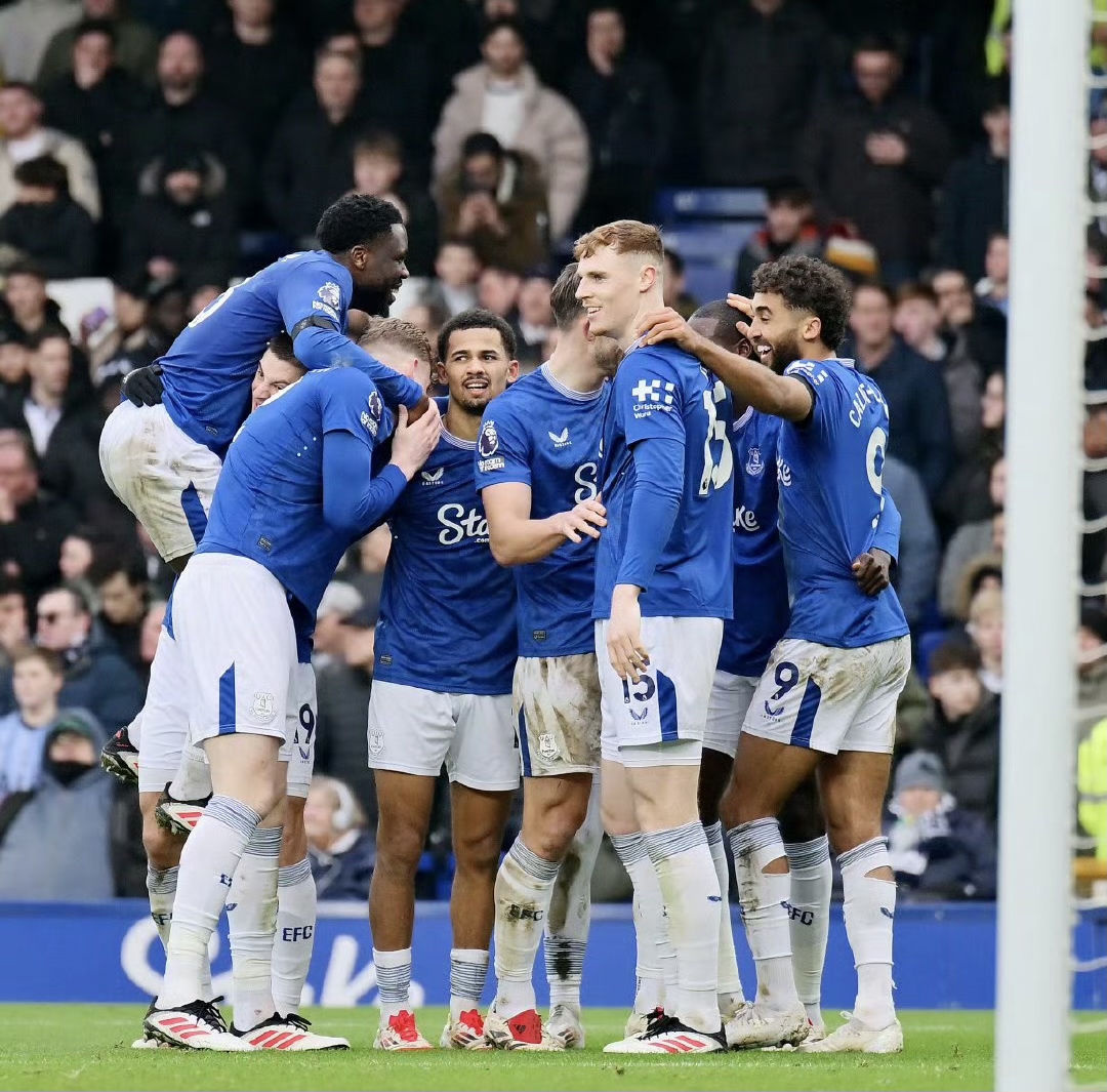 热刺主场惨败南安普顿，连续失球