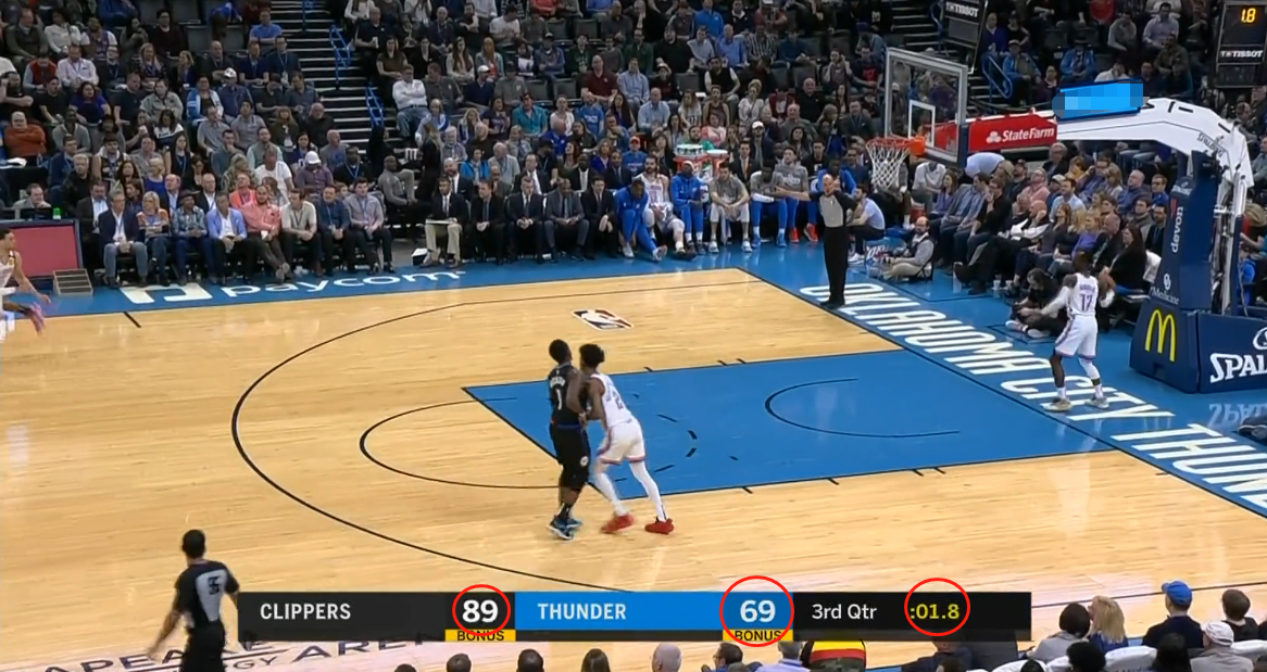 爱游戏官网登录网址-队员传中抢点得分，球队领先对手一步