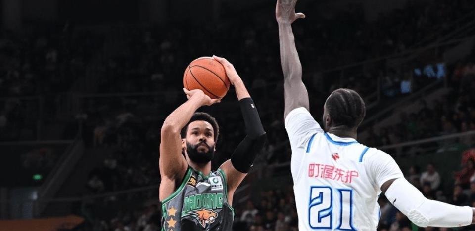 球队连胜五场，冲刺季后赛