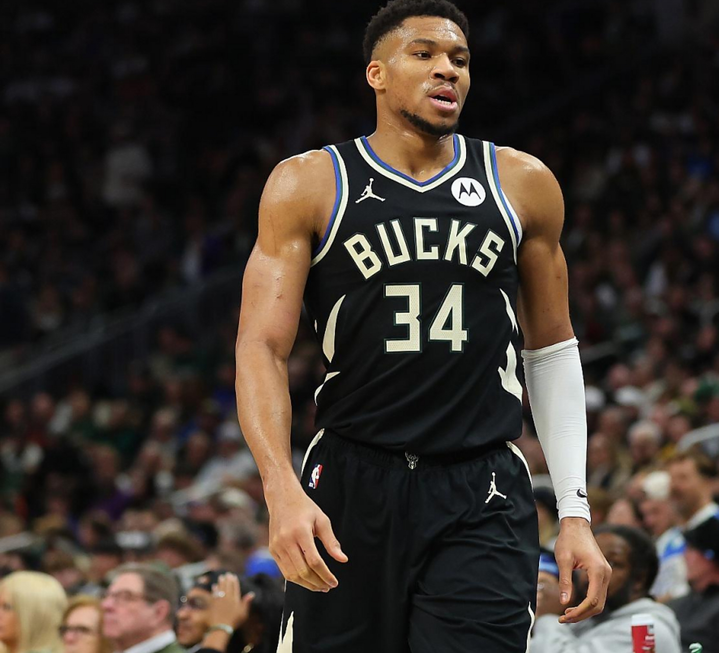 爱游戏网页版登录入口-关于雄鹿在客场取胜，实力得到认可的信息