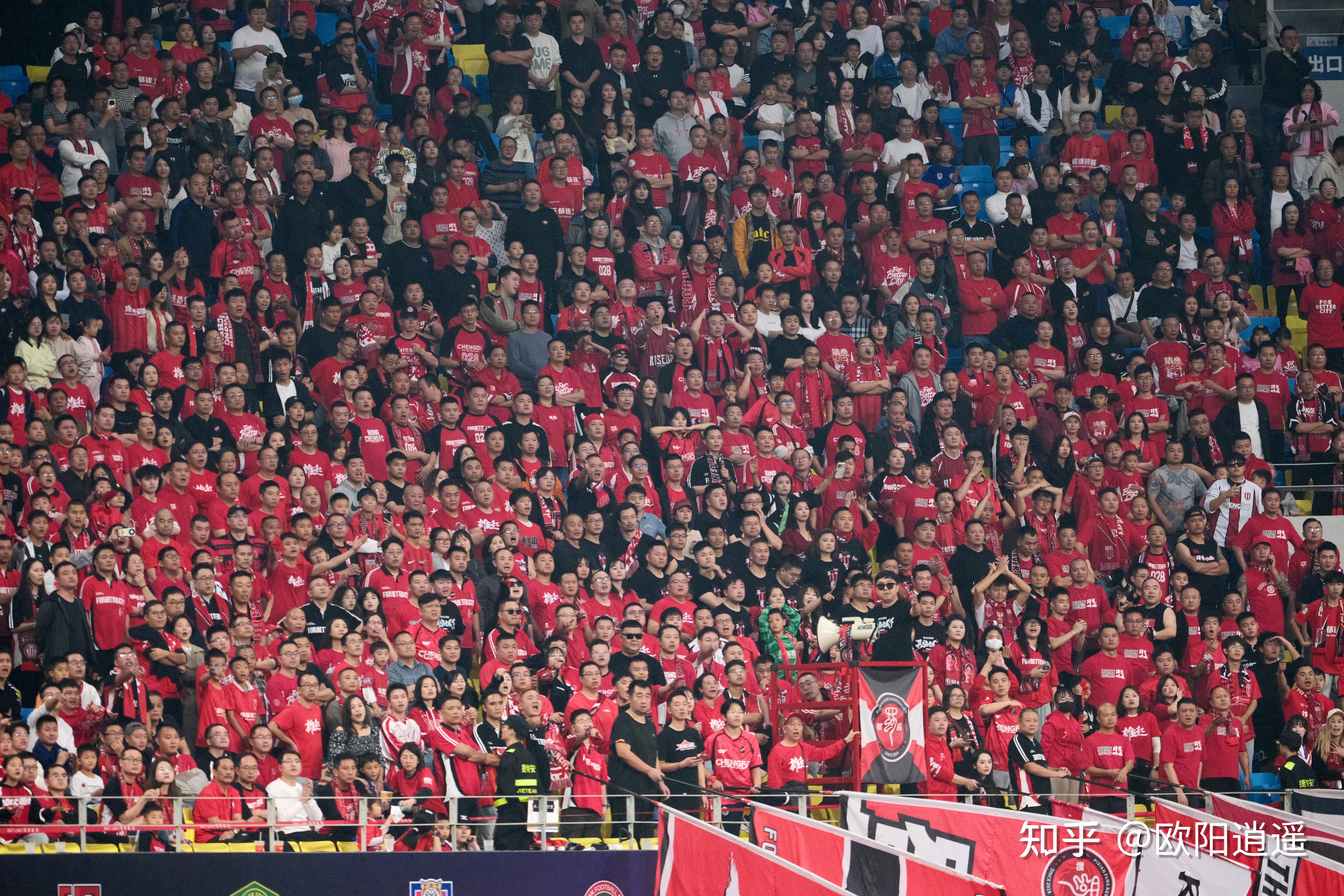 中超联赛冠军争夺激烈，多队角逐纷繁的简单介绍