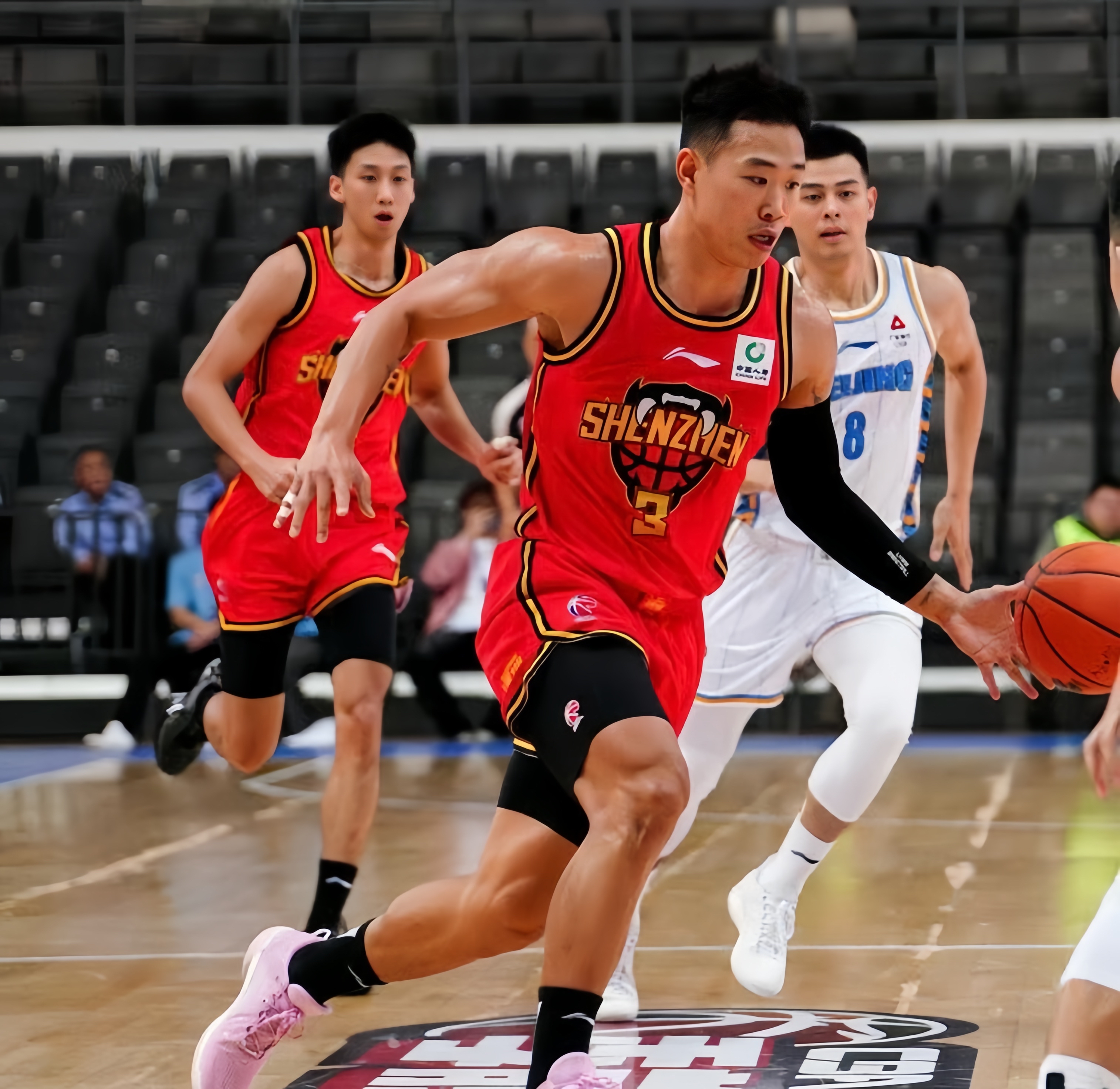 爱游戏视频-中国男篮主教练表示队员状态良好，备战世界杯