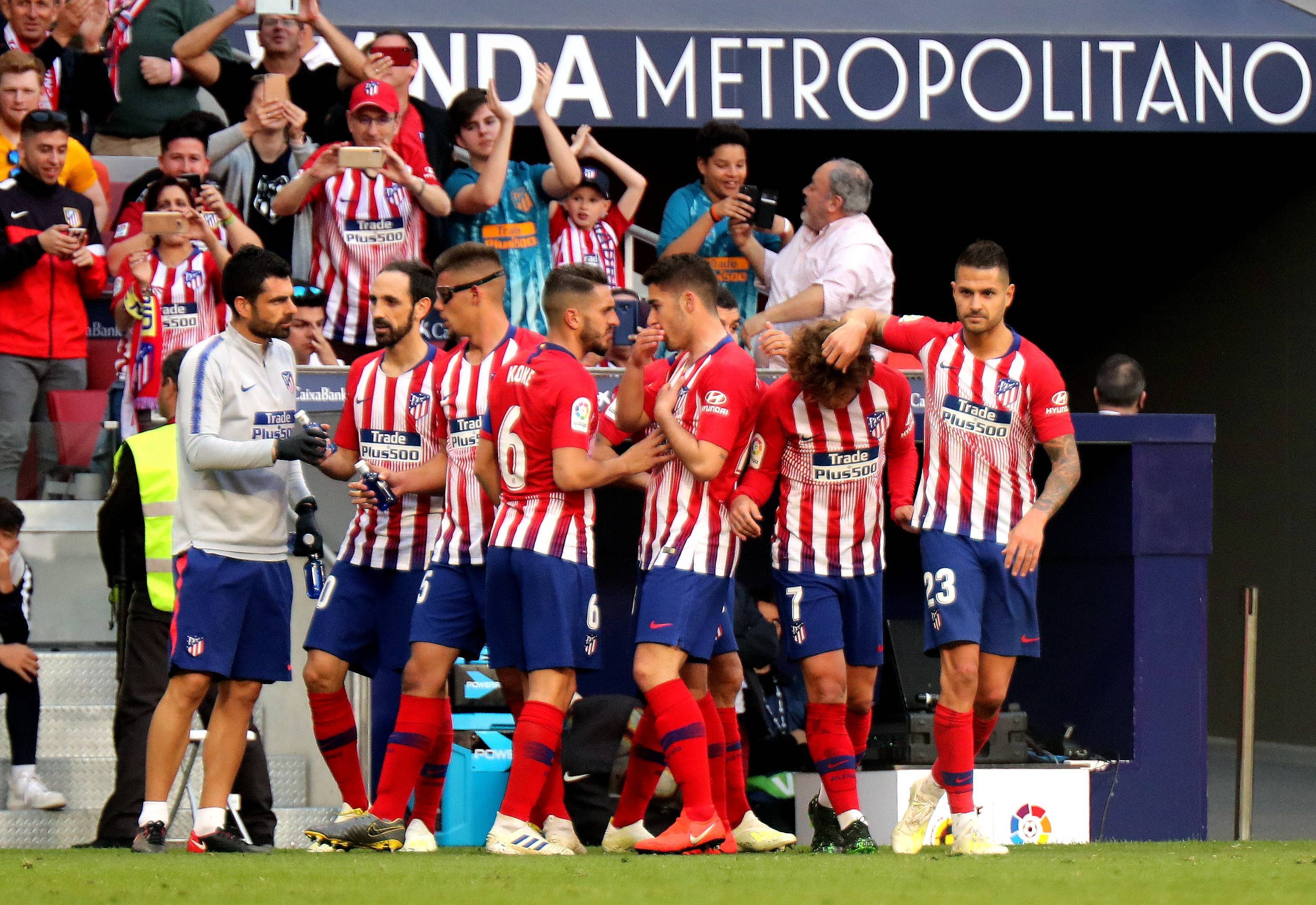 马德里双雄排名下滑,危机不断 马德里双雄排名下滑,危机不断