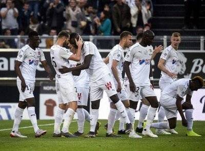 亚眠客场告捷，赢得宝贵三分