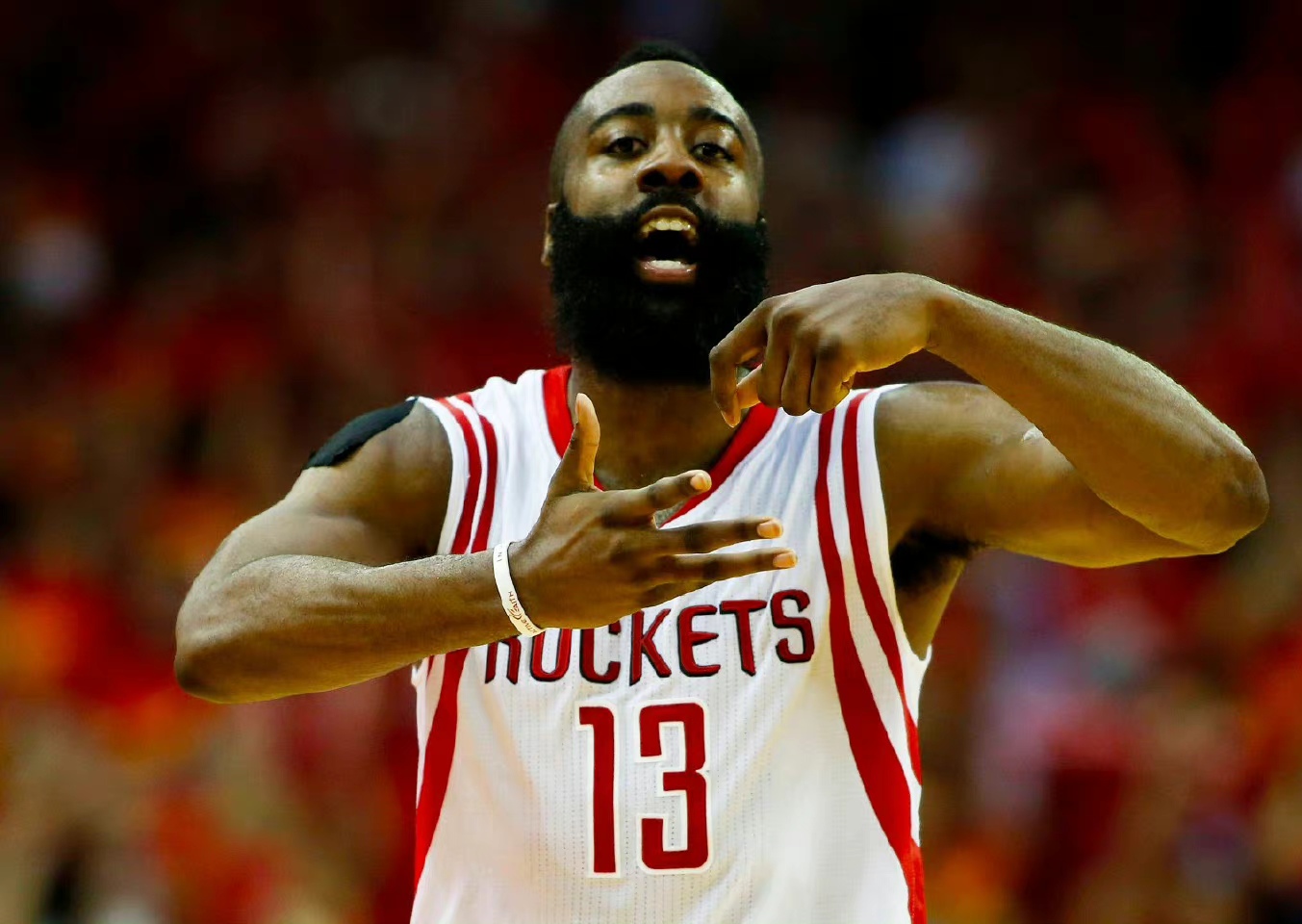 爱游戏网址-关于雄鹿队大胜对手，稳固东部第一位置的信息