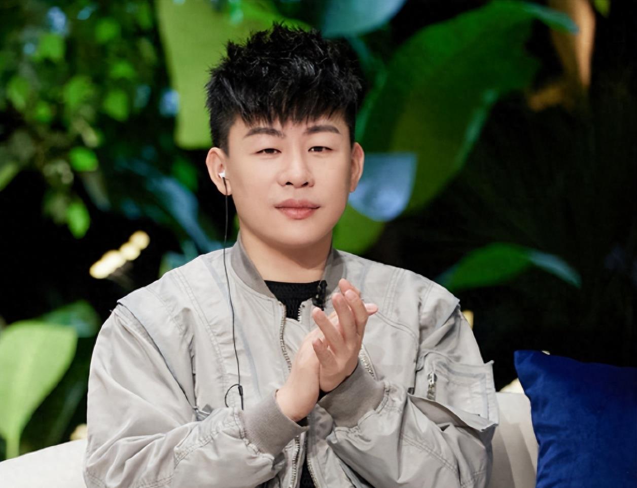 揭晓胜负披荆斩棘,夺冠成功卫冕冠军 揭晓胜负披荆斩棘,夺冠成功卫冕冠军