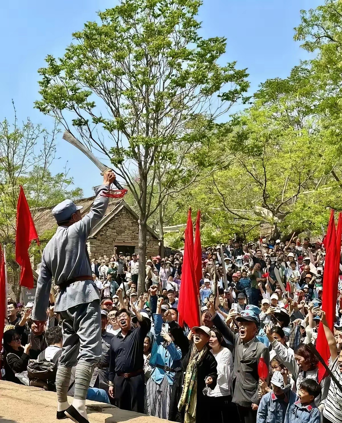 千呼万唤始出来，双方实力旗鼓相当的简单介绍