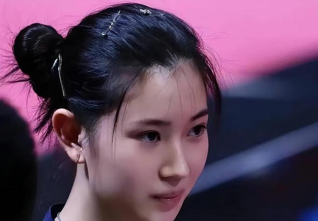 爱游戏馆-年轻选手逆袭夺冠，惊艳全场