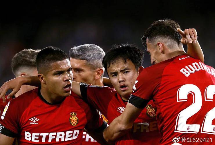 爱游戏链接-包含斯托克城客场逆转胜利，保级前景一片光明的词条