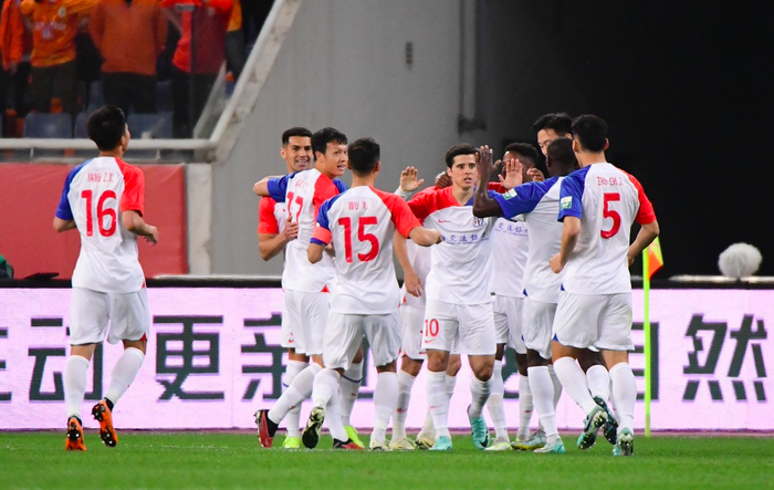 中超劲旅击败对手，豪取三分